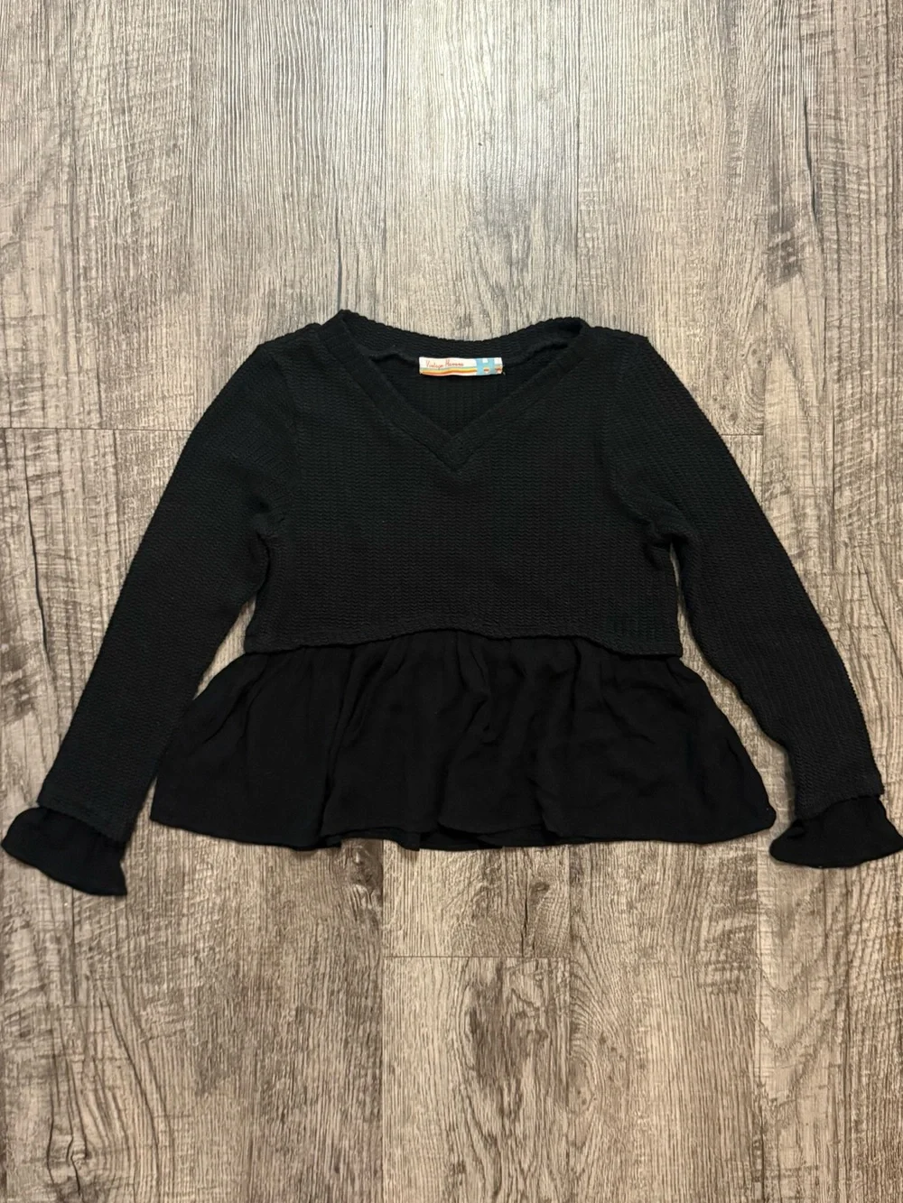 Vintage Havana Black Long-Sleeve Peplum Lightweight V-Neck Sweater